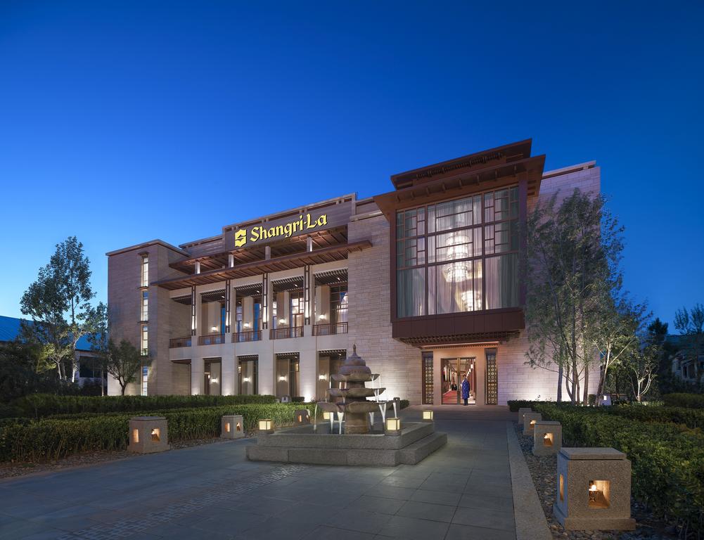 拉萨香格里拉大酒店 (1).jpg