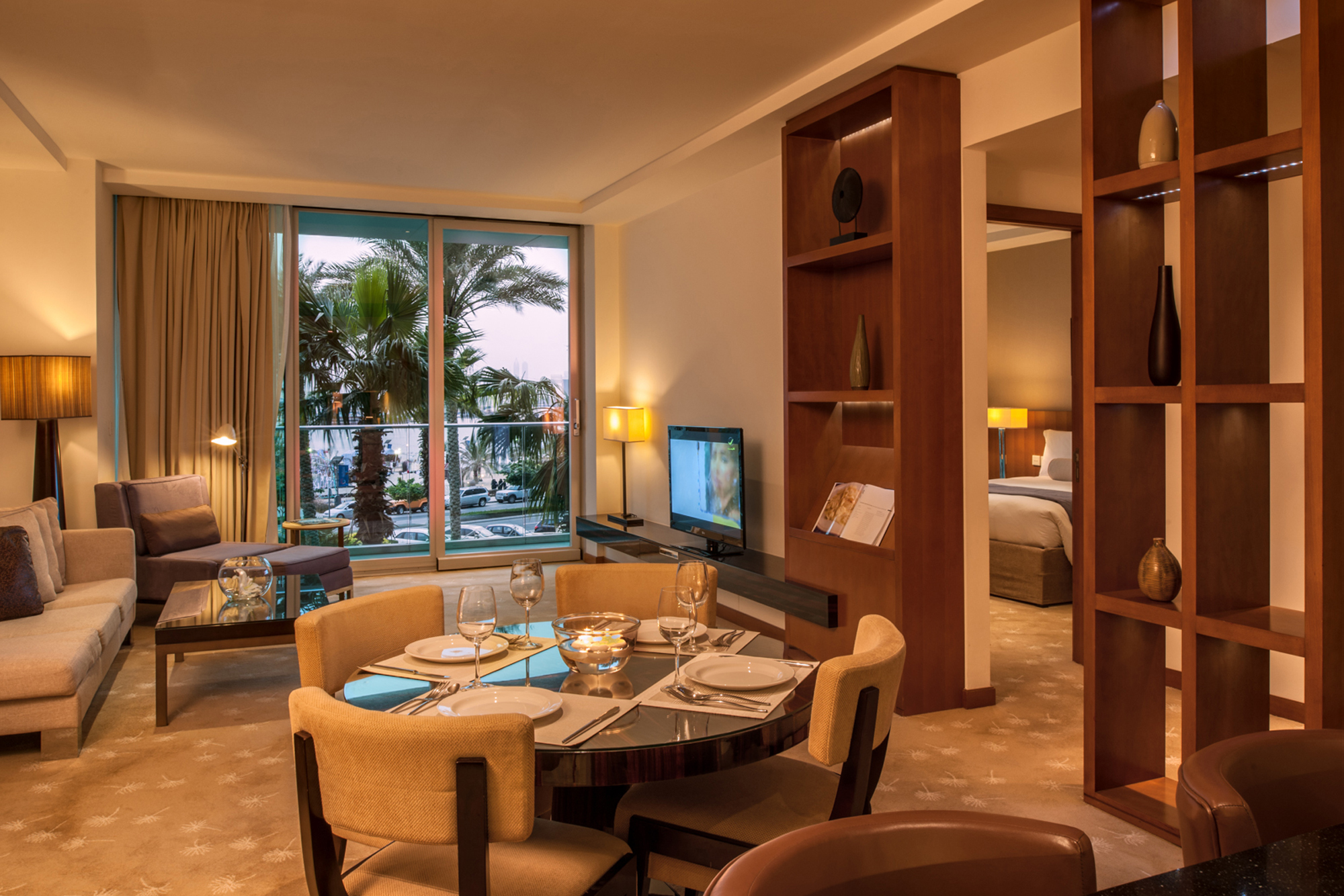 迪拜洲际节日城市酒店 (5)