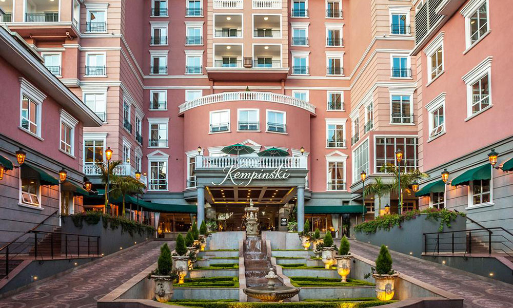 肯尼亚罗莎凯宾斯基酒店 (1).jpg