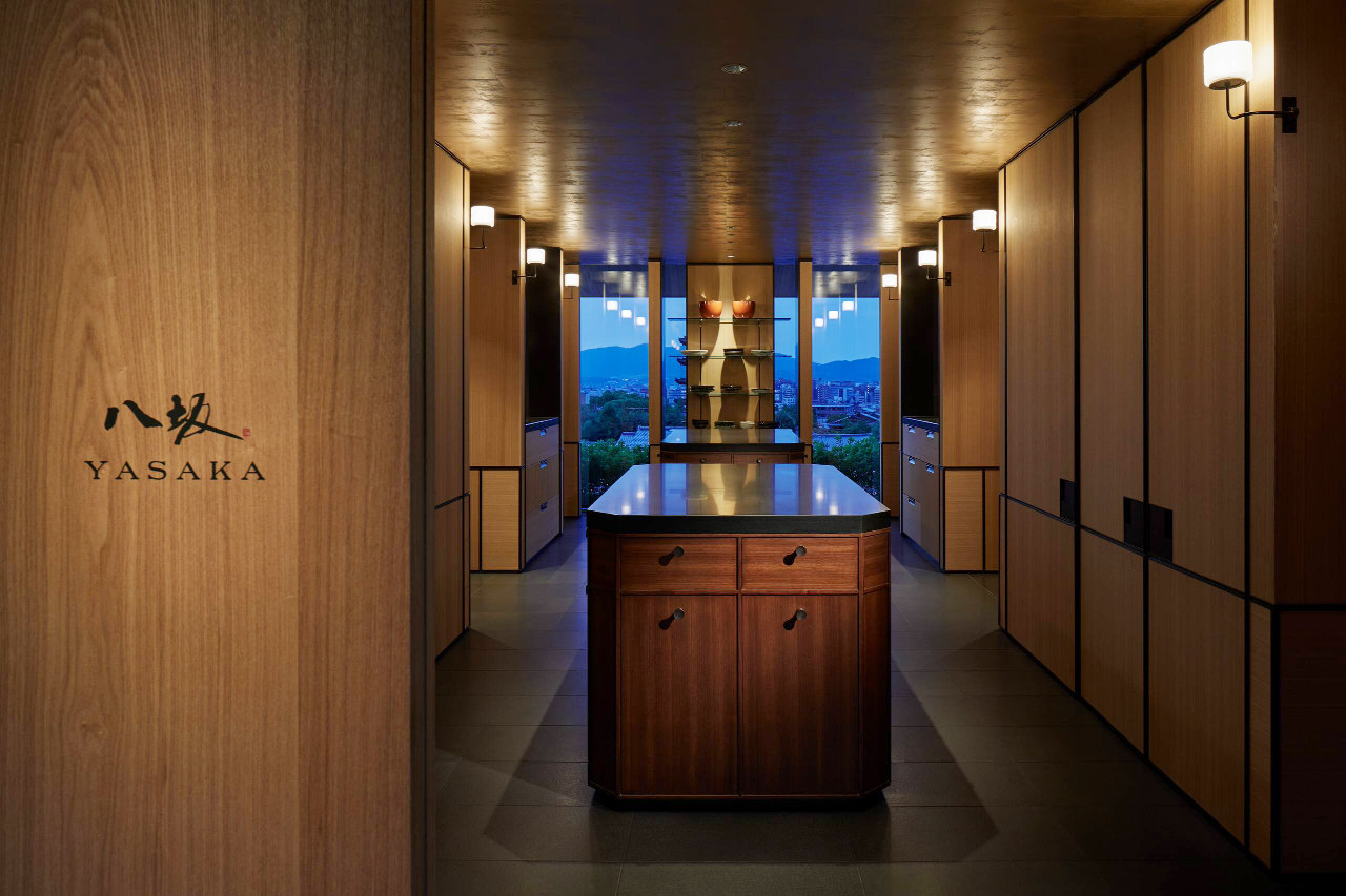 京都柏悦酒店餐厅家具