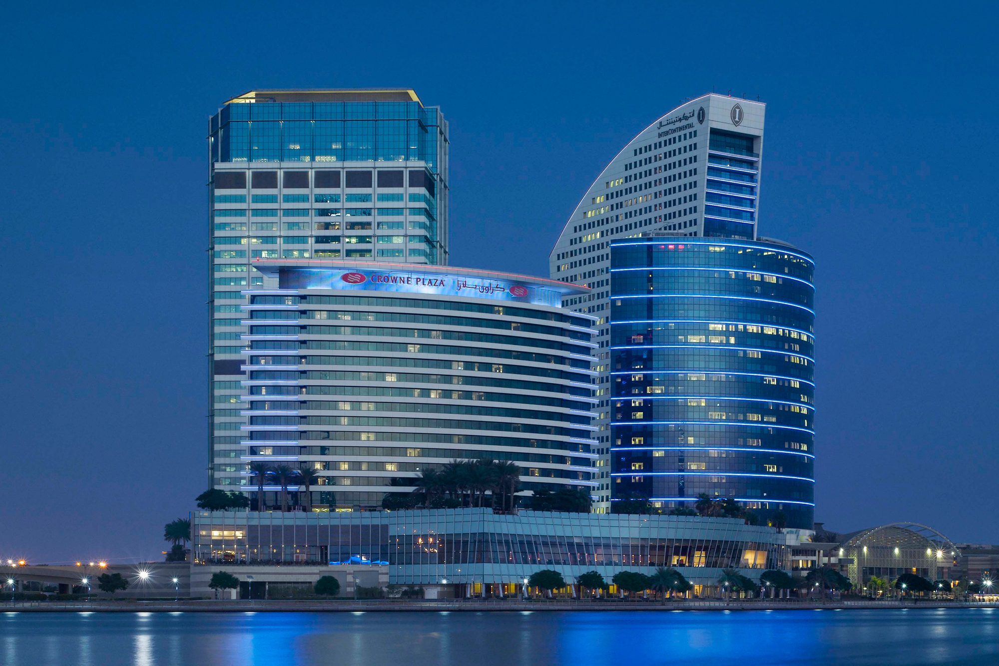 迪拜洲际节日城市酒店 (1).jpg