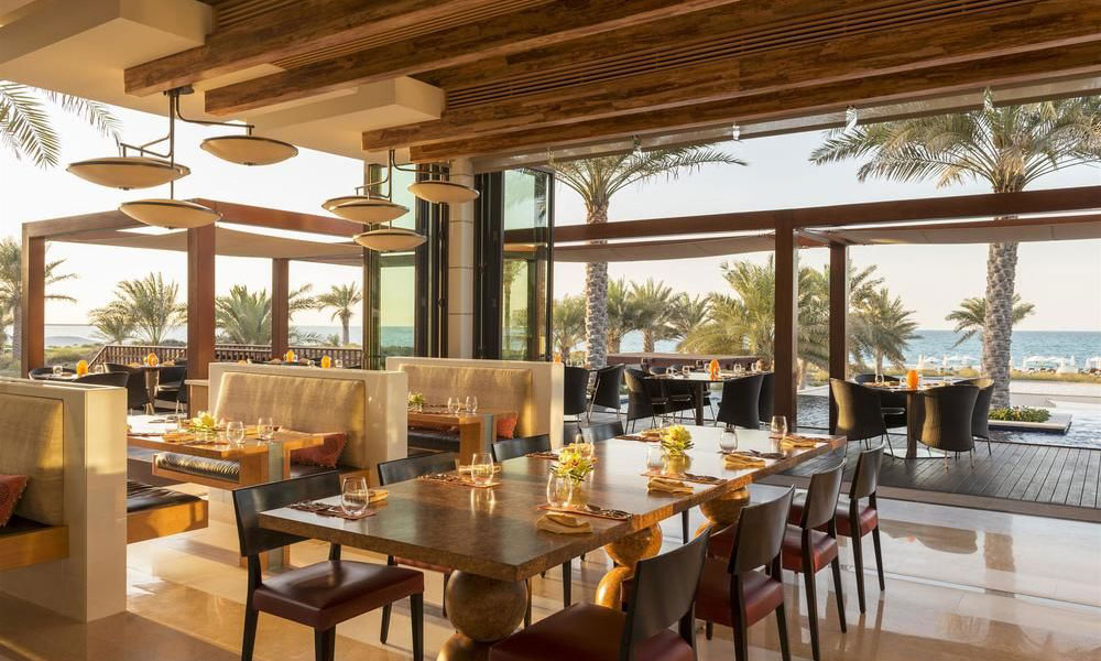 萨迪亚特岛瑞吉度假村餐厅 (4)
