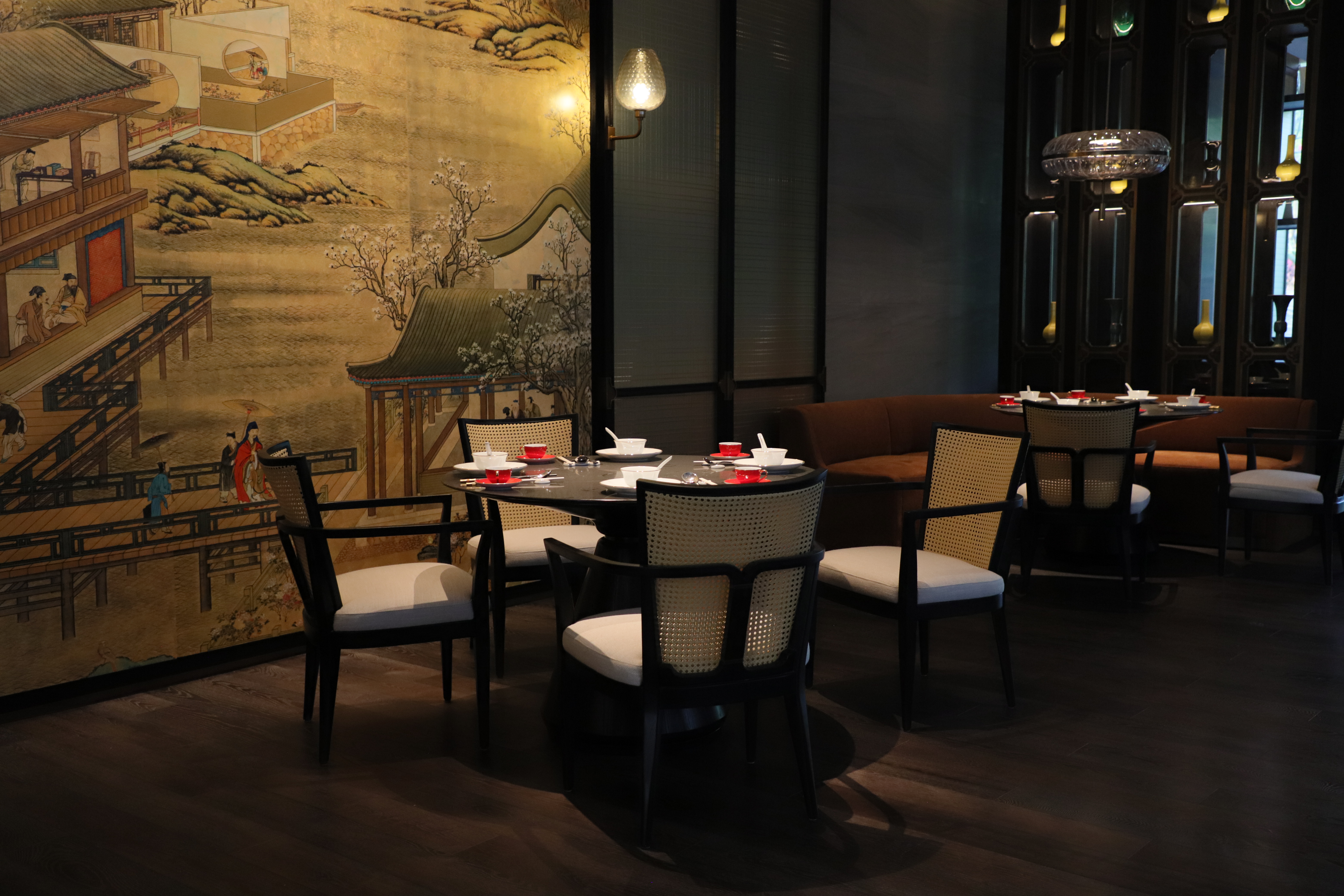 Zhuhai Zhengfang Xiangshan Hotel and MGM Huafu Hotel